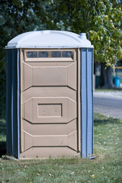 Best Luxury portable toilet rental  in Lansing, MI